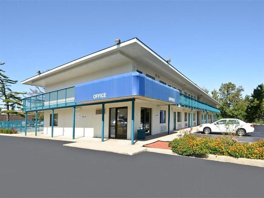 Americas Best Value Inn Battle Creek Eksteriør bilde
